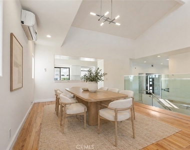 5226 Medina Road - Photo Thumbnail 9
