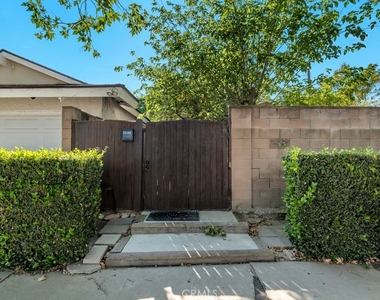 23101 Lanark Street - Photo Thumbnail 13