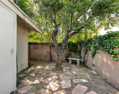 23101 Lanark Street - Photo Thumbnail 9