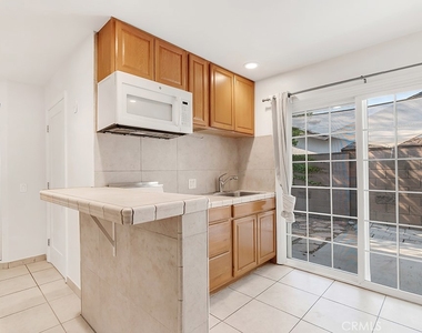 23101 Lanark Street - Photo Thumbnail 2