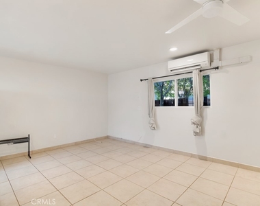 23101 Lanark Street - Photo Thumbnail 6