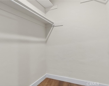 4711 Tyrone - Photo Thumbnail 37