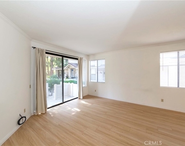 2577 Plaza Del Amo - Photo Thumbnail 1