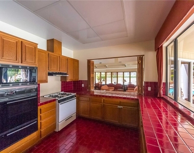 2577 Plaza Del Amo - Photo Thumbnail 43