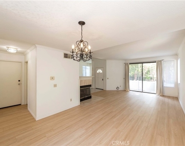2577 Plaza Del Amo - Photo Thumbnail 5