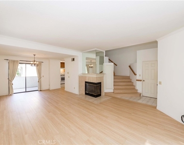 2577 Plaza Del Amo - Photo Thumbnail 3