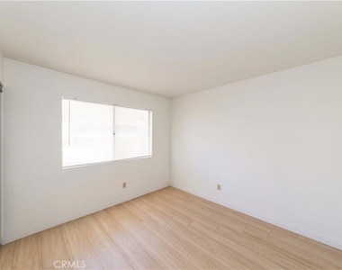 2577 Plaza Del Amo - Photo Thumbnail 13