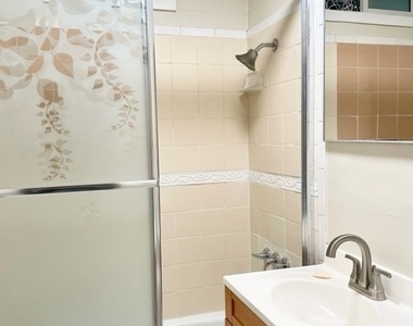 3313 Adriatic Avenue - Photo Thumbnail 10