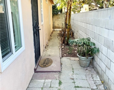 3313 Adriatic Avenue - Photo Thumbnail 17