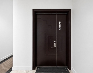 401 N Serrano - Photo Thumbnail 16