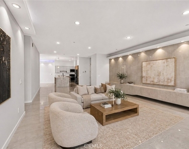 401 N Serrano - Photo Thumbnail 4