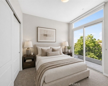 401 N Serrano - Photo Thumbnail 10