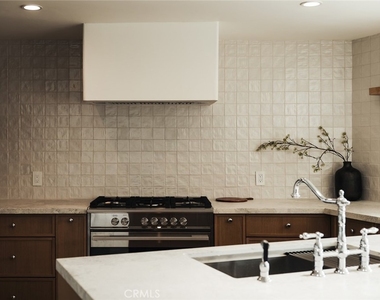 8448 Franklin - Photo Thumbnail 9