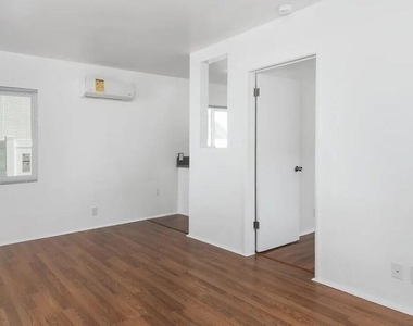 230 N Hollywood Way N - Photo Thumbnail 1