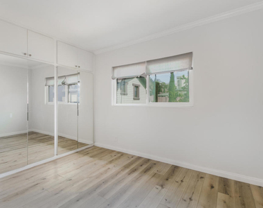 1736 Normandie Avenue - Photo Thumbnail 12