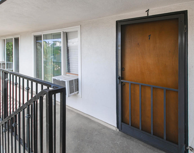 1736 Normandie Avenue - Photo Thumbnail 16