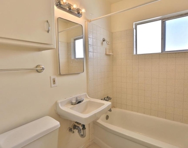 124 S Olive Avenue - Photo Thumbnail 8
