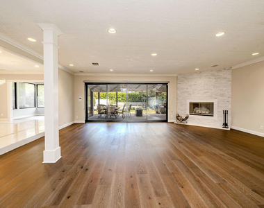 4330 Bel Aire Drive - Photo Thumbnail 7