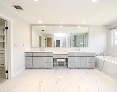 4330 Bel Aire Drive - Photo Thumbnail 29