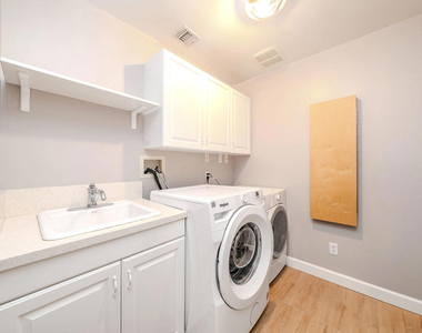 4330 Bel Aire Drive - Photo Thumbnail 37