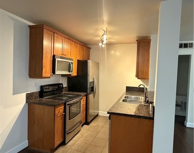 10982 Roebling Avenue - Photo Thumbnail 2