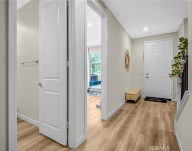 27120 Valley Oak Place - Photo Thumbnail 25