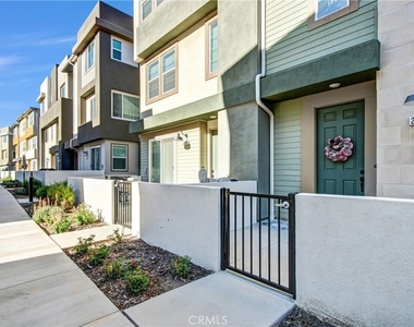 27120 Valley Oak Place - Photo Thumbnail 26