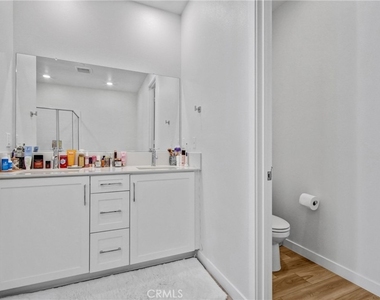 27120 Valley Oak Place - Photo Thumbnail 14
