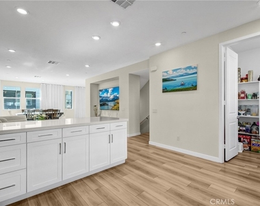 27120 Valley Oak Place - Photo Thumbnail 5