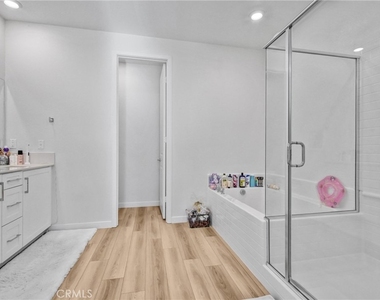 27120 Valley Oak Place - Photo Thumbnail 12