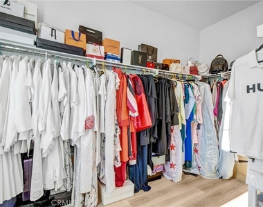 27120 Valley Oak Place - Photo Thumbnail 15