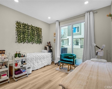 27120 Valley Oak Place - Photo Thumbnail 22