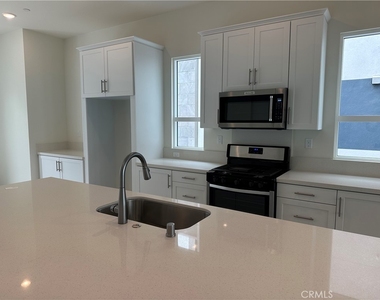 2182 Skylar - Photo Thumbnail 8