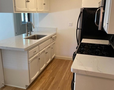 714 Passiflora Avenue - Photo Thumbnail 2