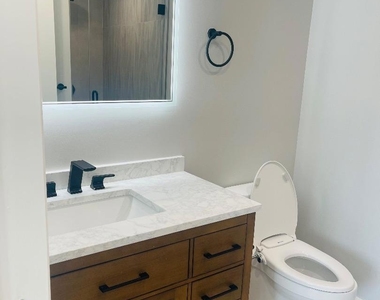 3495 Meridian Avenue - Photo Thumbnail 9