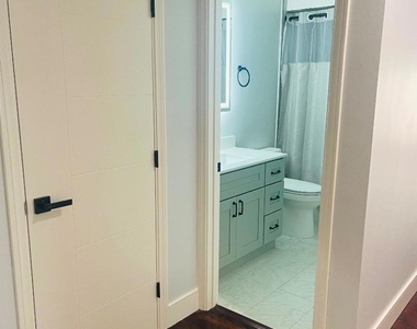 3495 Meridian Avenue - Photo Thumbnail 16