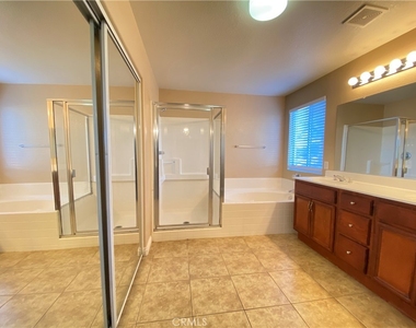 708 Hillview Street - Photo Thumbnail 21