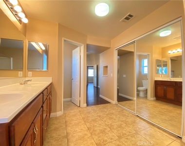708 Hillview Street - Photo Thumbnail 22