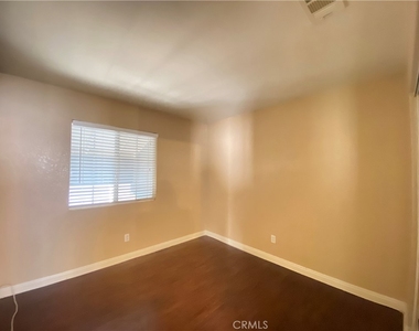 708 Hillview Street - Photo Thumbnail 34