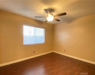 708 Hillview Street - Photo Thumbnail 10