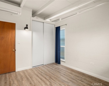 1335 Campus Avenue - Photo Thumbnail 17