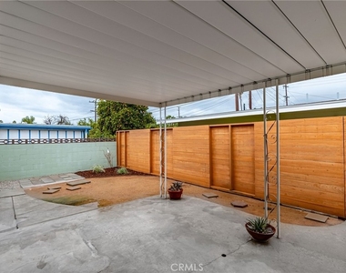 1335 Campus Avenue - Photo Thumbnail 23