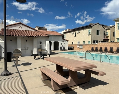 3827 Grant Street - Photo Thumbnail 14