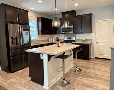 3827 Grant Street - Photo Thumbnail 1