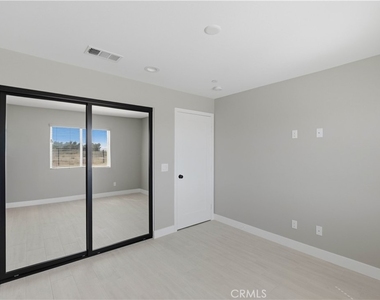 12415 Sycamore Street - Photo Thumbnail 18
