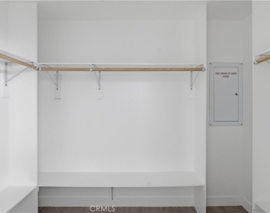 12415 Sycamore Street - Photo Thumbnail 16