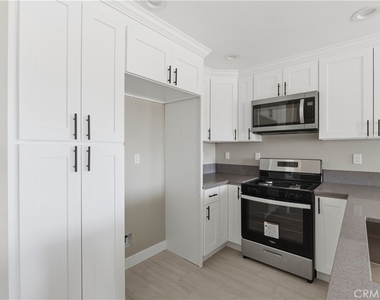 12415 Sycamore Street - Photo Thumbnail 11