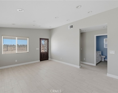 12415 Sycamore Street - Photo Thumbnail 6