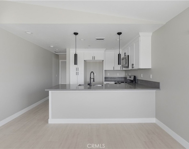 12415 Sycamore Street - Photo Thumbnail 8