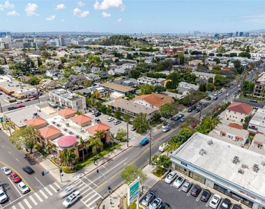 4514 Franklin Avenue - Photo Thumbnail 17